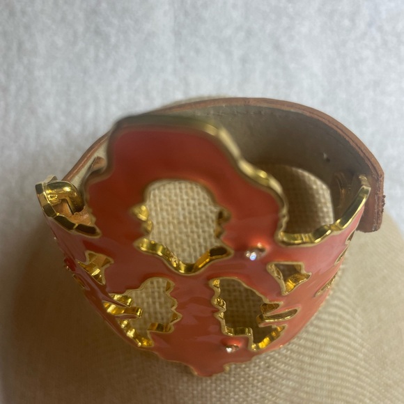 NWOT Neiman Marcus Statement Bracelet With Leather Strap - Picture 6 of 6